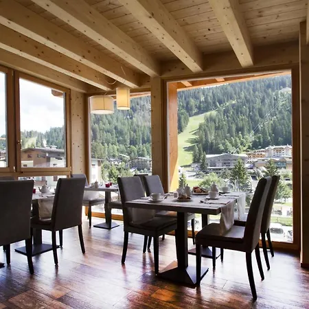 Garni Caminetto Hotel 4*